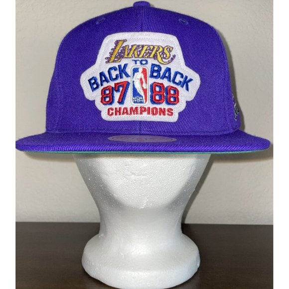Los Angeles Lakers Mitchell & Ness “HWC Back To Back Champions” Snapback Hat